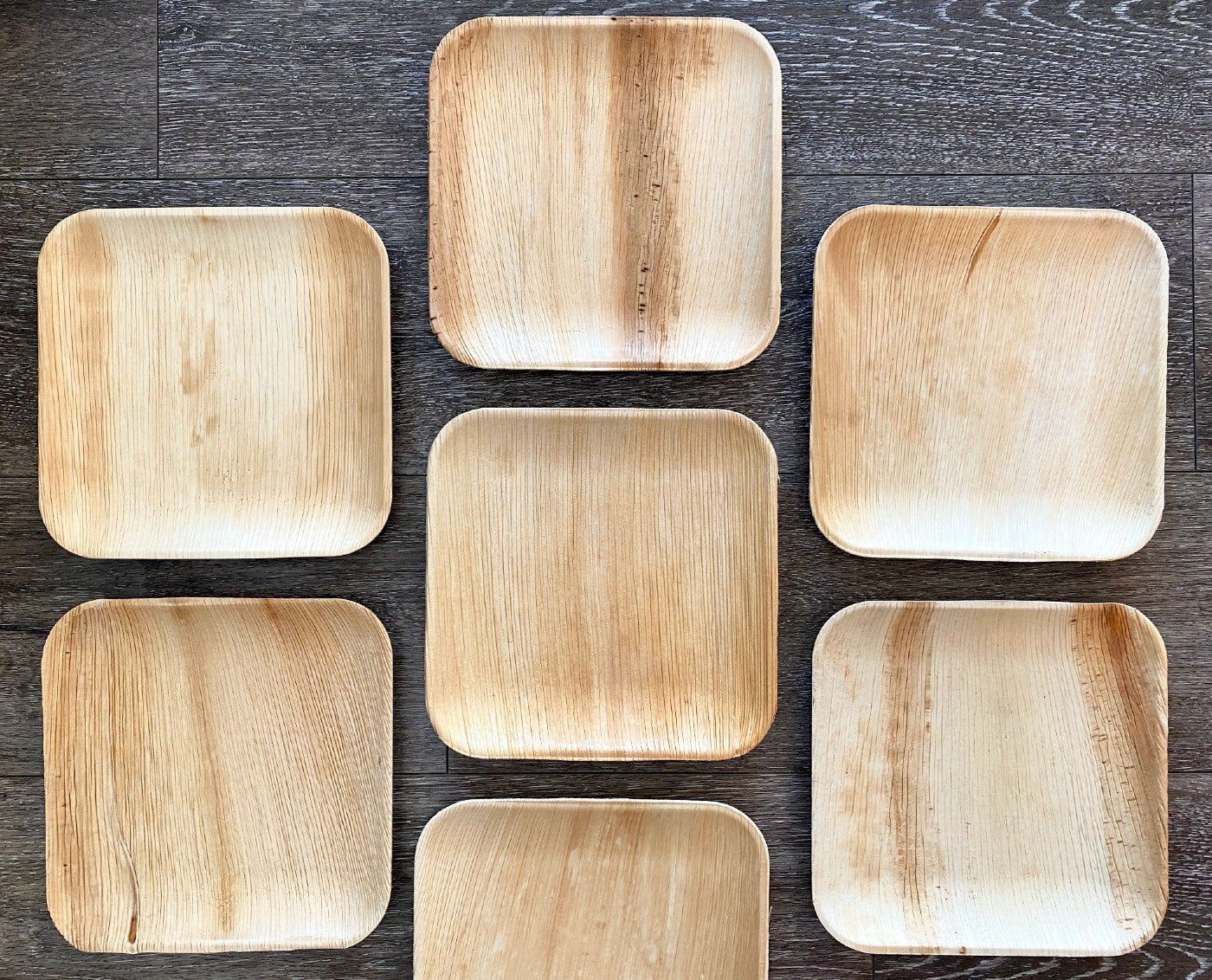 6 Round Disposable Heavy Duty Plastic Plates Wood Grain Design 10 in